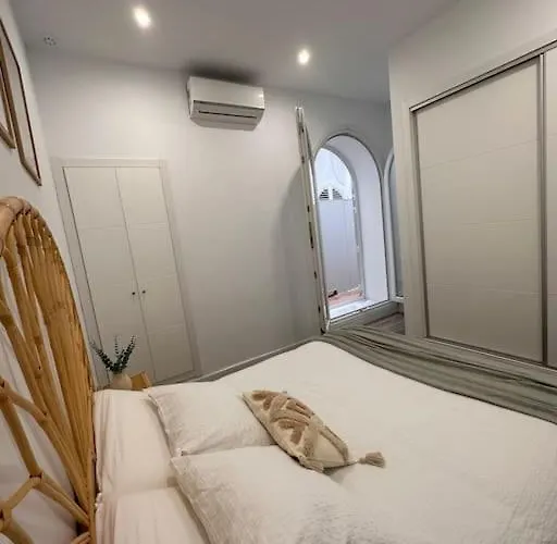 De La Vina Zen House