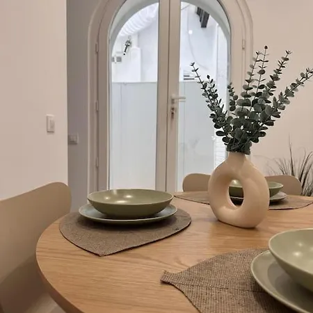 Апартаменты De La Vina Zen House *